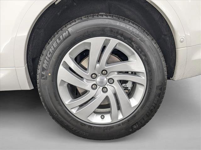 New 2025 Land Rover Discovery Sport S image 24