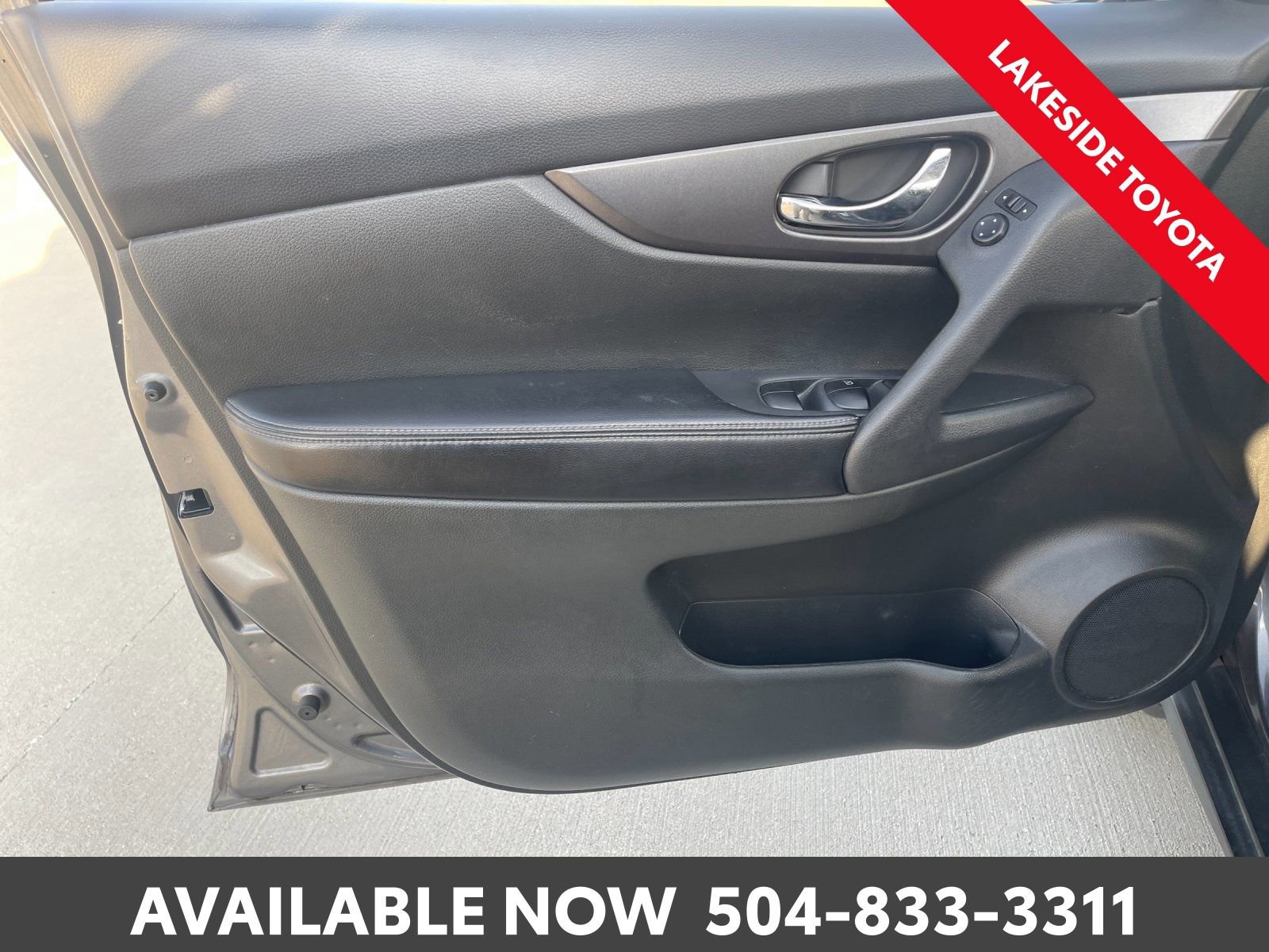 Used 2016 Nissan Rogue SV image 23