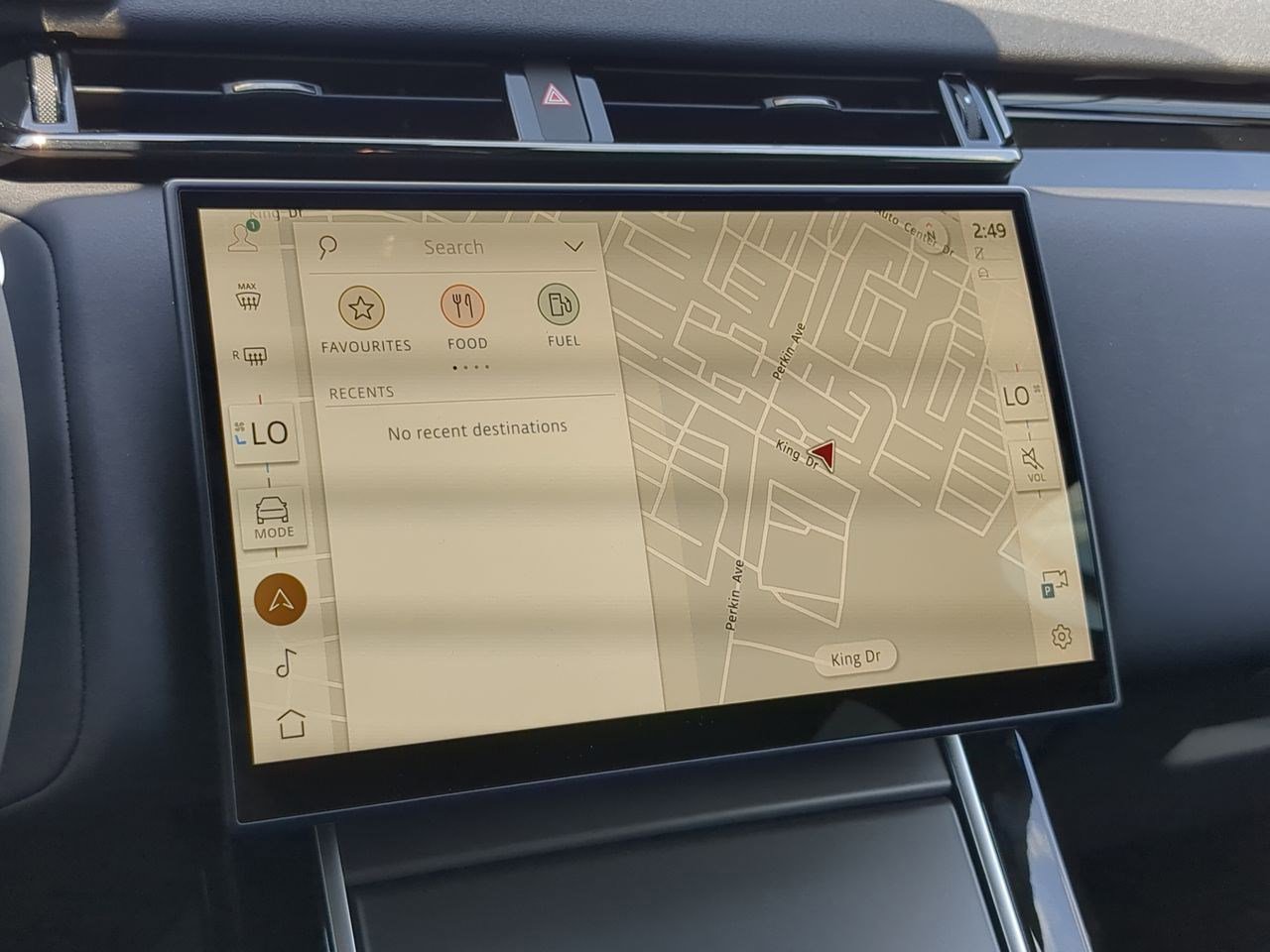 New 2025 Land Rover Range Rover Velar Dynamic SE image 16