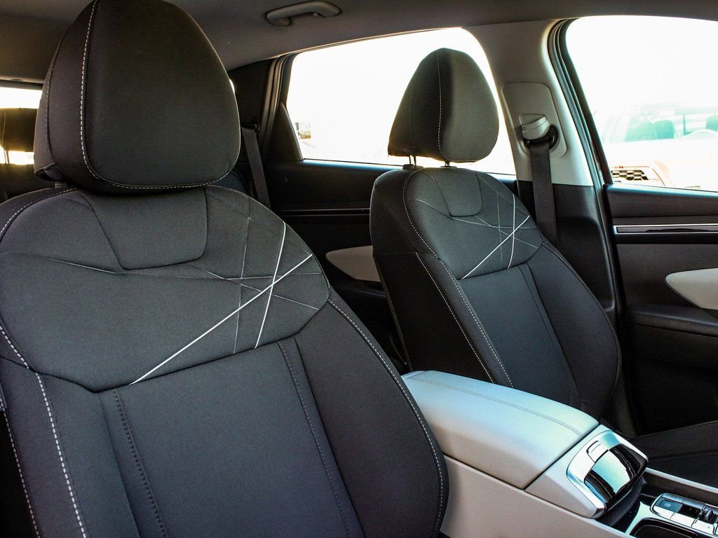 Used 2023 Hyundai Tucson SE image 39