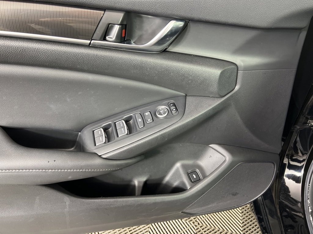 Used 2019 Honda Accord Sport image 17