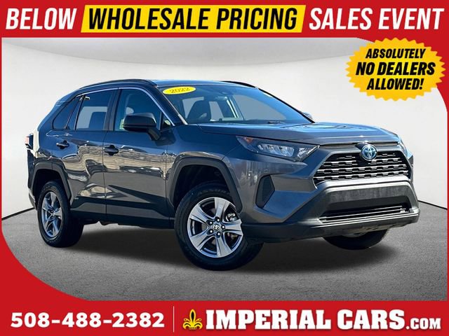 Used 2022 Toyota RAV4 LE image 1