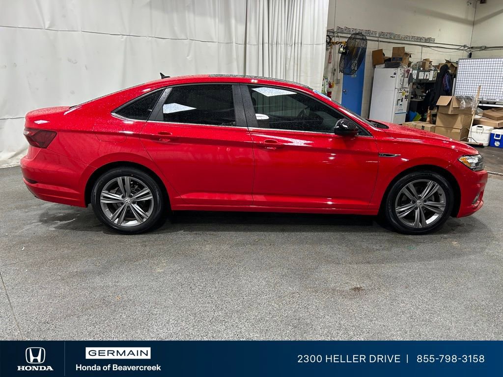 Used 2020 Volkswagen Jetta R-Line w/ R-Line Cold Weather Package FWD image 9