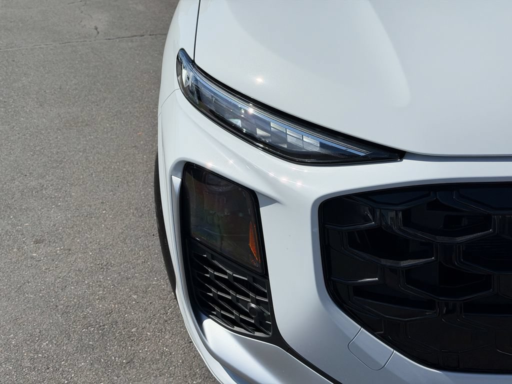 New 2026 Audi Q3 quattro 2.0T AWD/4WD image 5