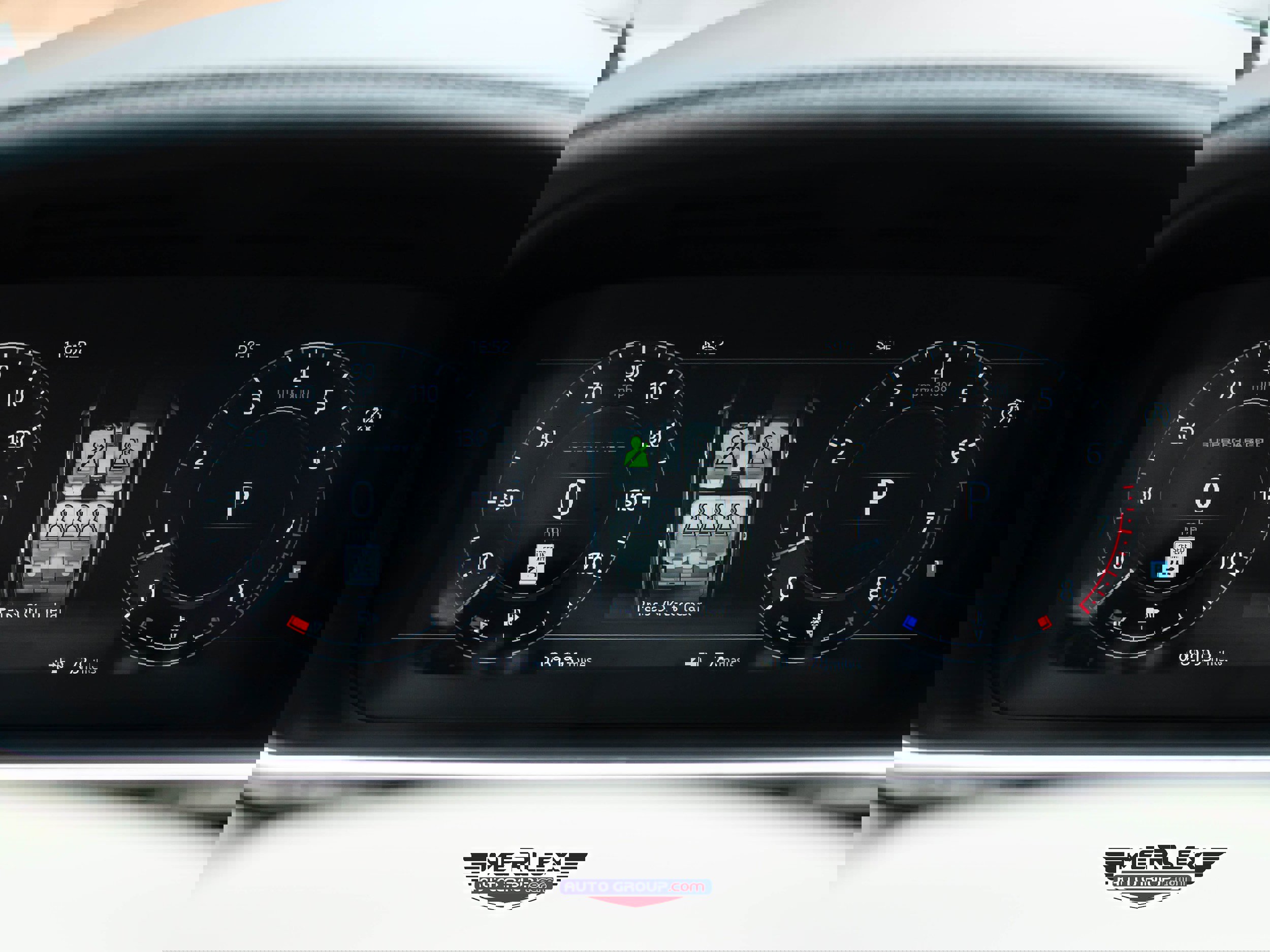 Used 2018 Land Rover Range Rover Supercharged image 31