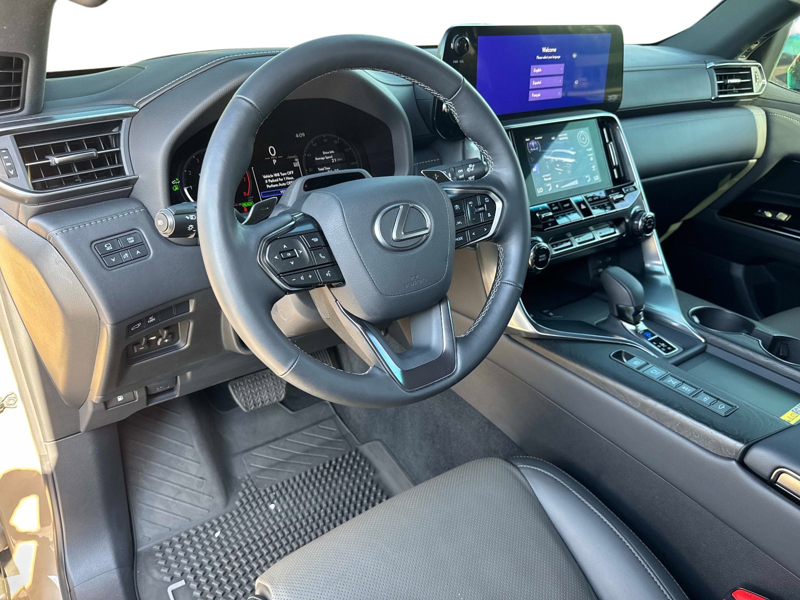 Certified 2025 Lexus LX 700h Overtrail image 23