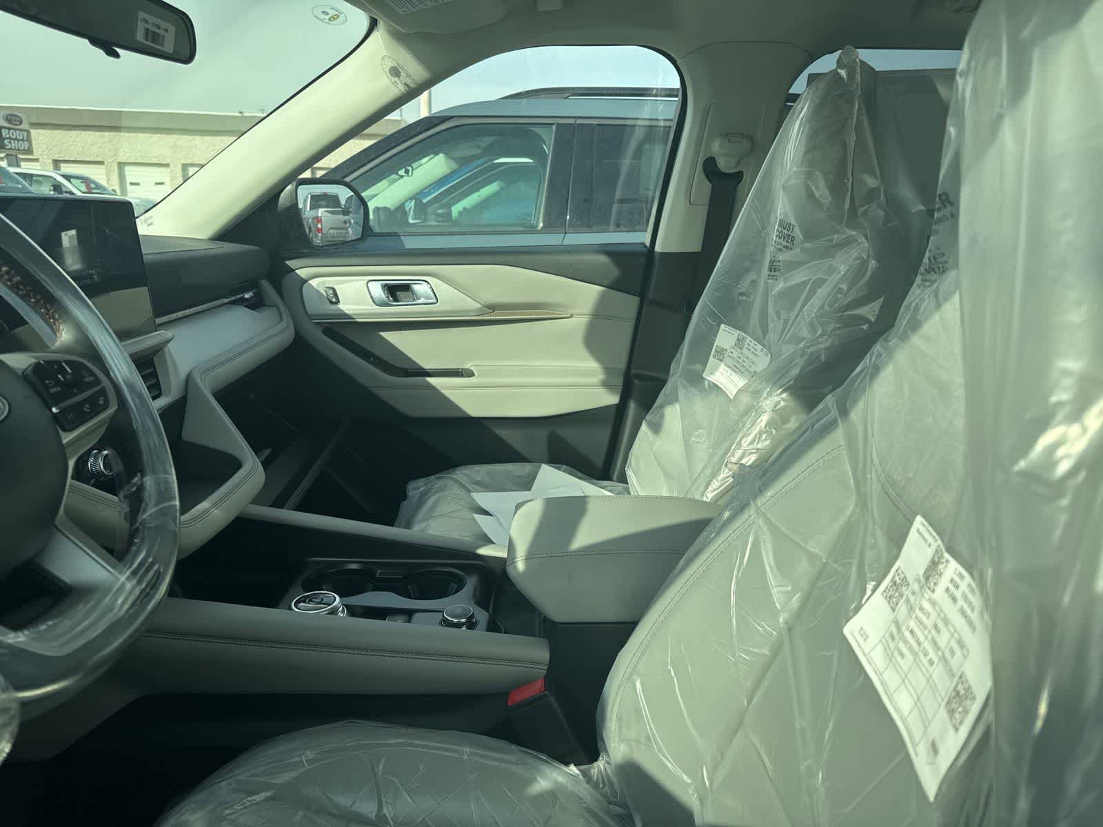 New 2026 Ford Explorer Active w/ Active Comfort Package AWD/4WD image 28