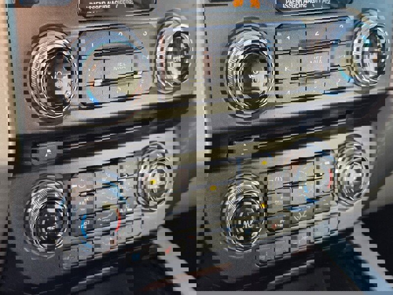 Used 2016 Ford F150 Lariat w/ Equipment Group 502A Luxury image 18