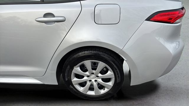 Used 2023 Toyota Corolla LE image 31