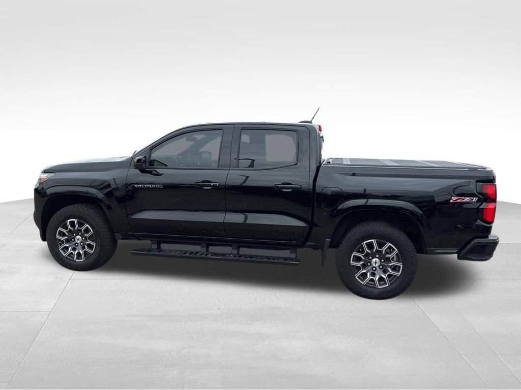 Used 2024 Chevrolet Colorado Z71 w/ Z71 Convenience Package 2 image 2