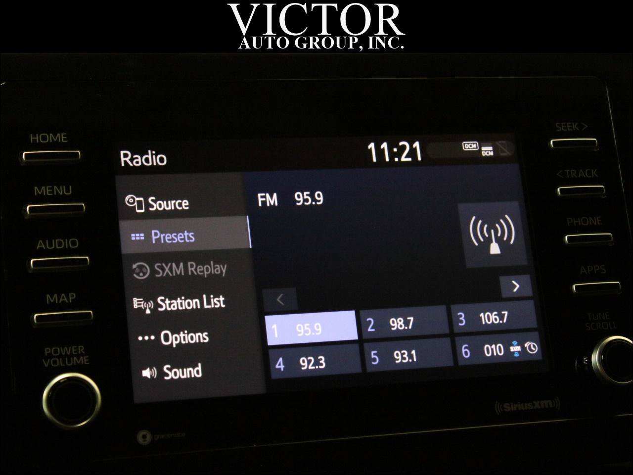 Used 2021 Toyota Camry SE FWD image 23