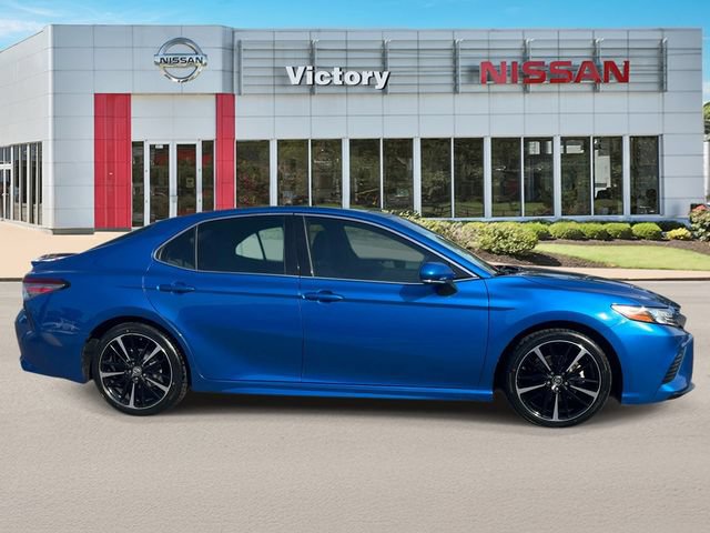 Used 2018 Toyota Camry XSE FWD image 2