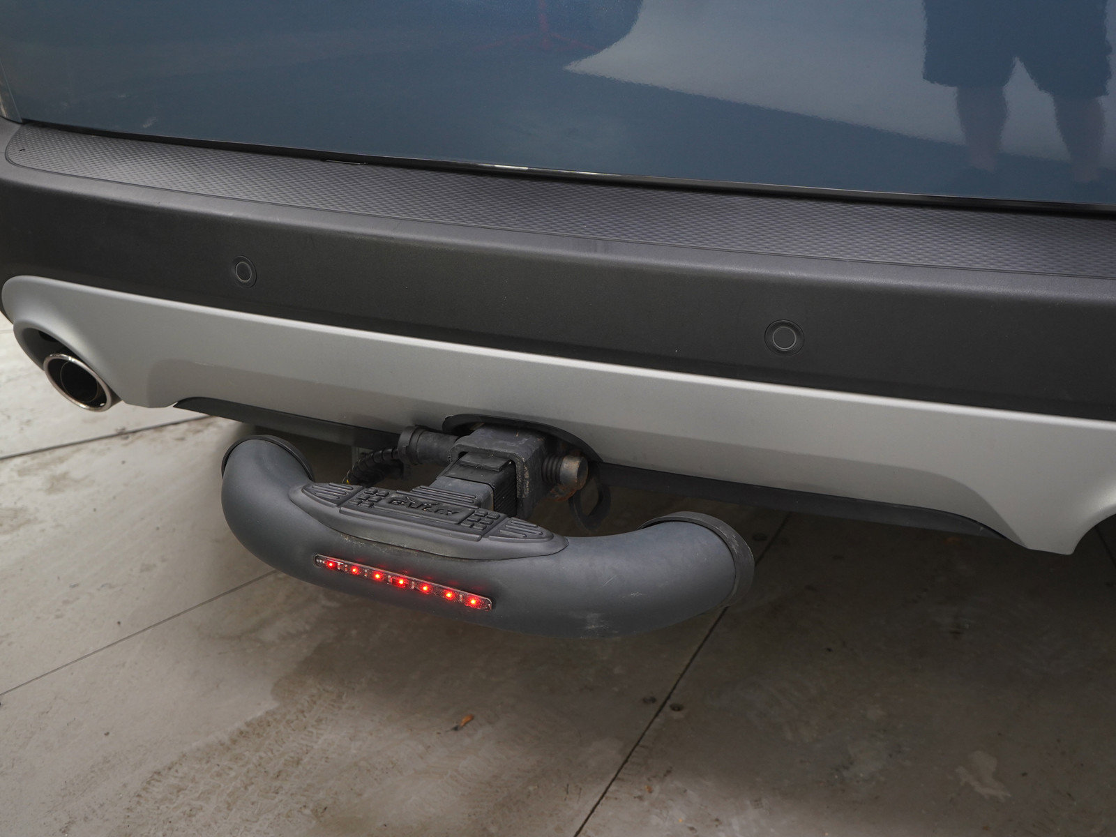 Used 2023 Ford Escape SE w/ PHEV Premium Package FWD image 9