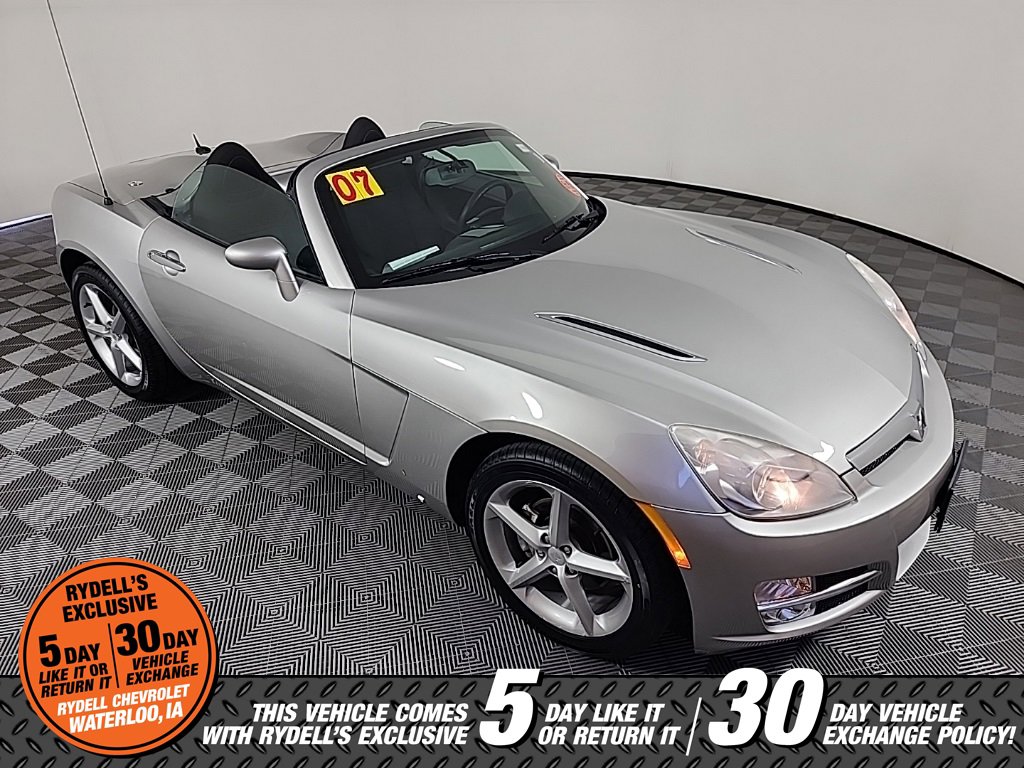 Used 2007 Saturn Sky image 2