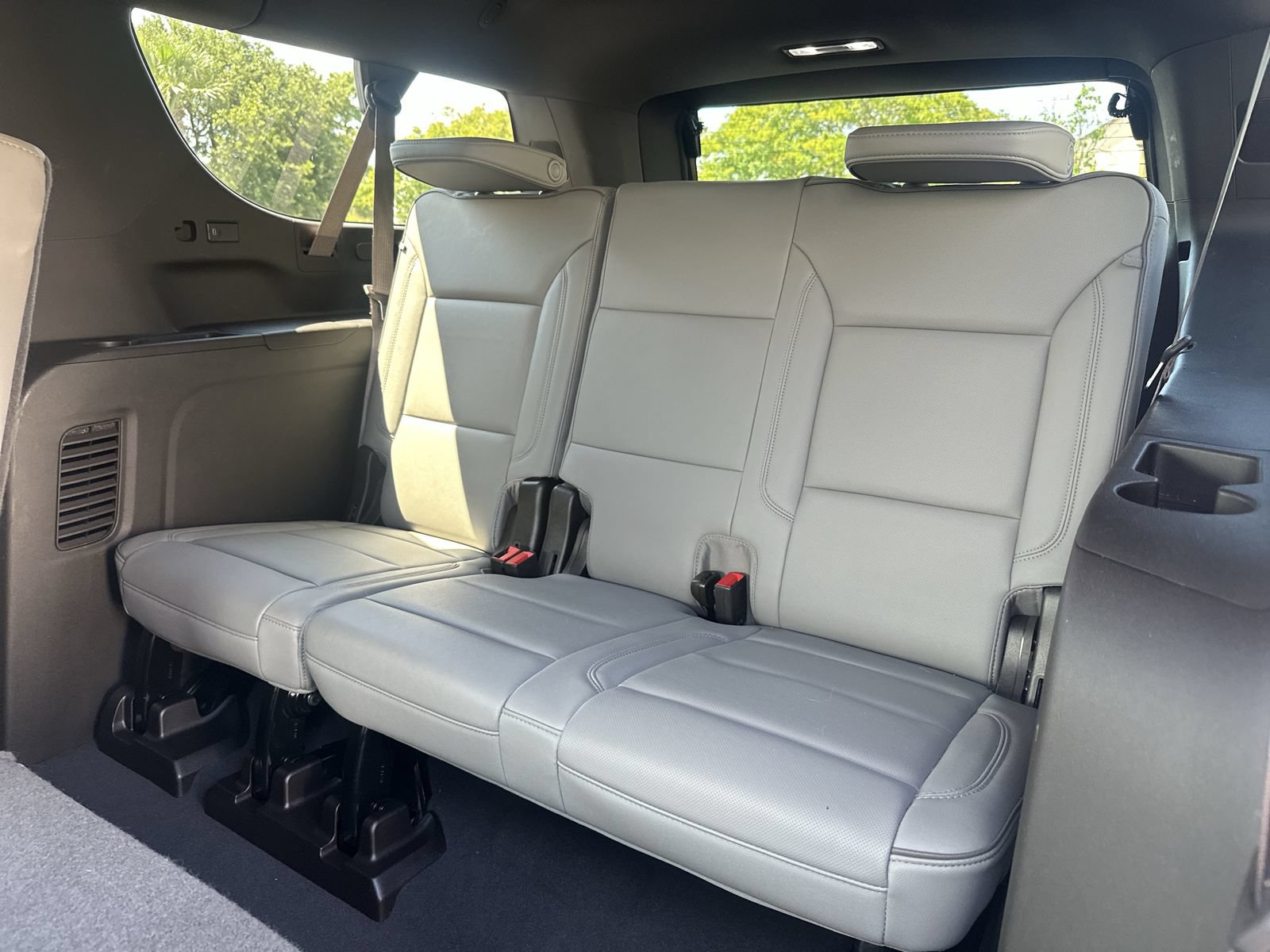 Used 2024 GMC Yukon XL SLT RWD image 32