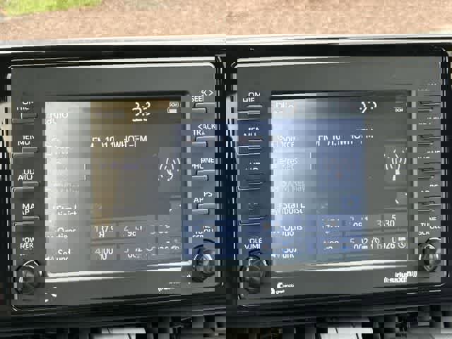 Used 2021 Toyota RAV4 XLE image 11