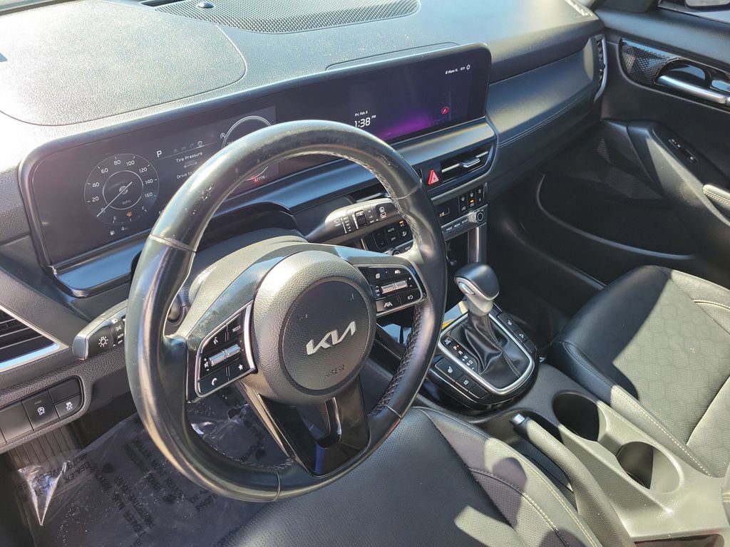 Used 2024 Kia Seltos EX image 20