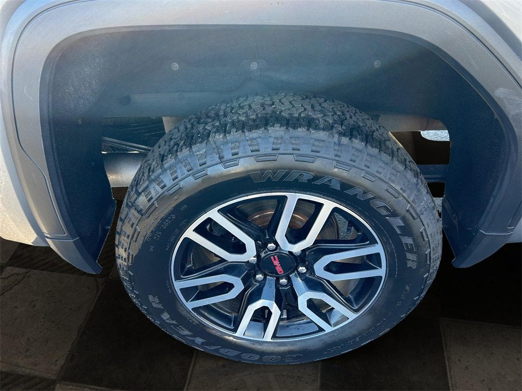 Used 2019 GMC Sierra 1500 AT4 w/ AT4 Premium Package image 12