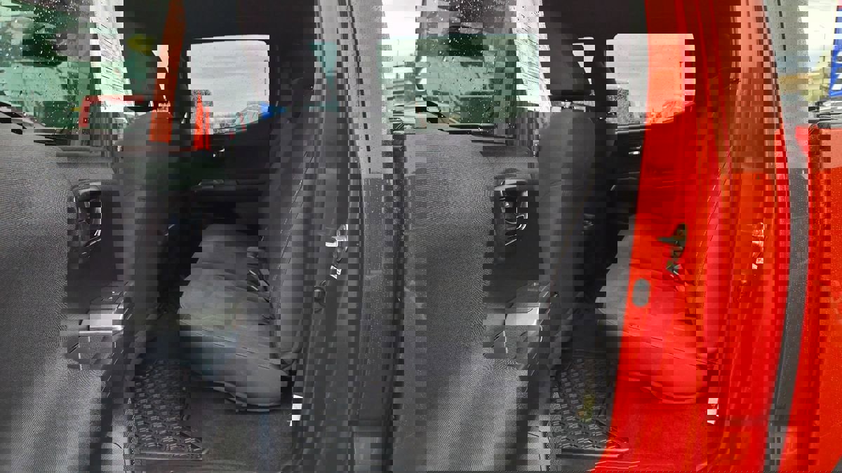 Used 2017 Toyota Tacoma TRD Off-Road image 35