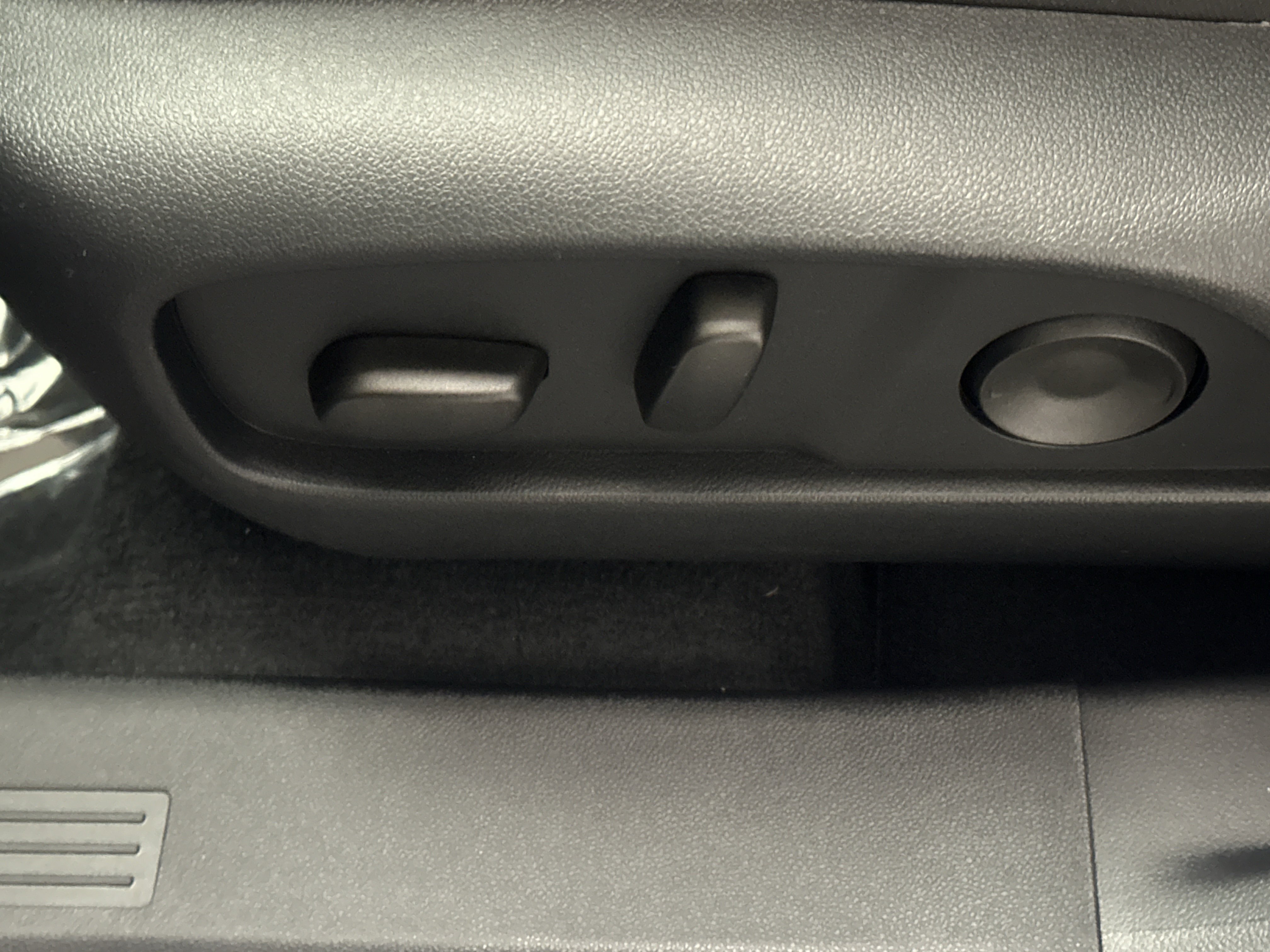 New 2026 Chevrolet Equinox RS w/ Convenience Package III FWD image 20