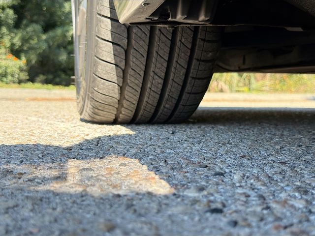 Used 2019 Lexus ES 300h w/ Premium Package image 40