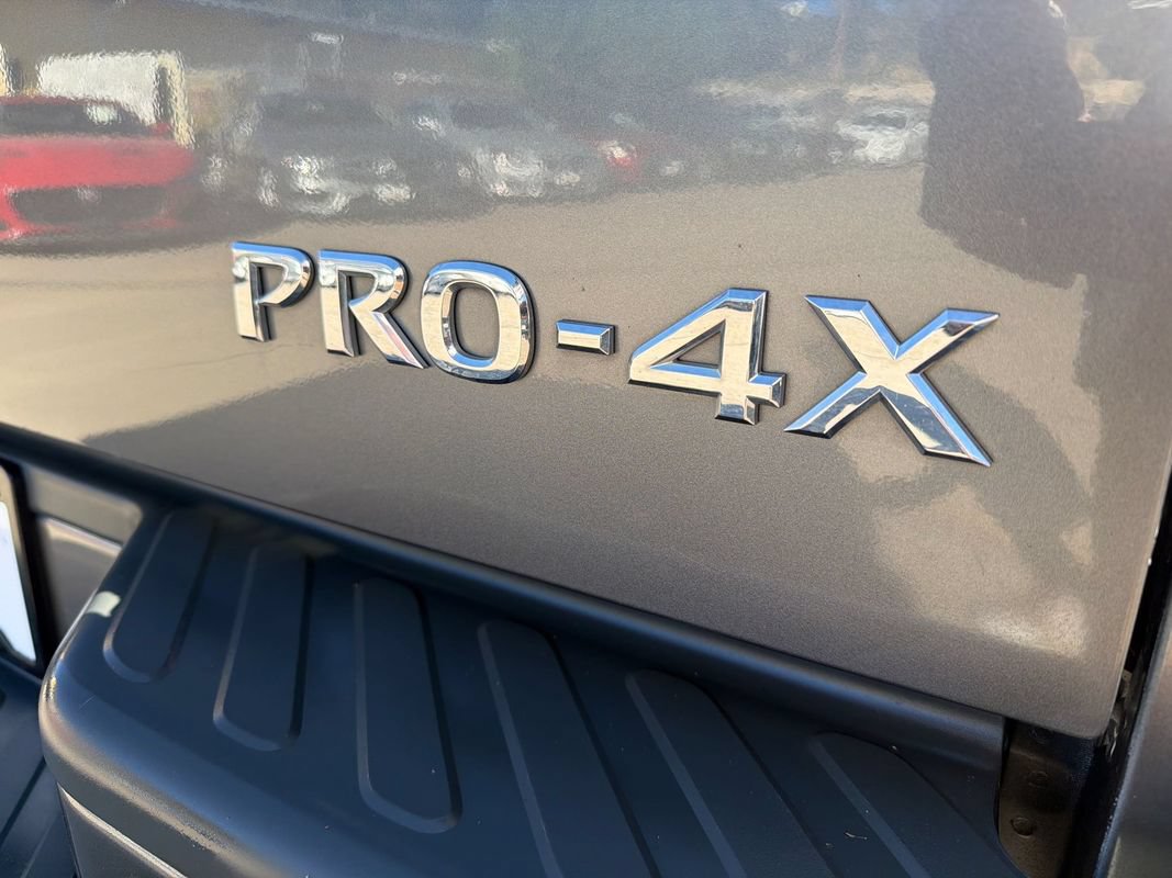Used 2018 Nissan Frontier PRO-4X AWD/4WD image 15
