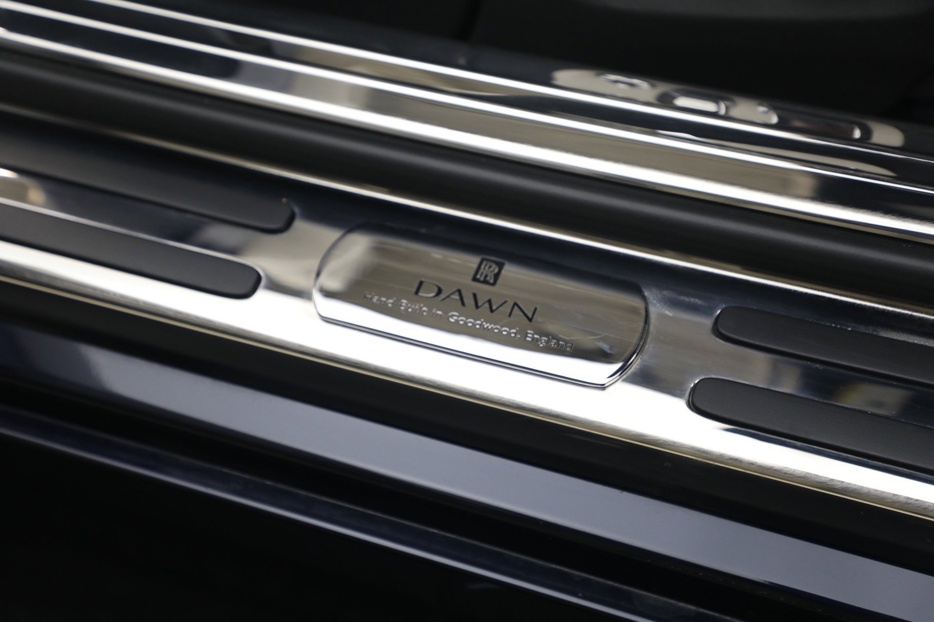 Certified 2017 Rolls-Royce Dawn image 42