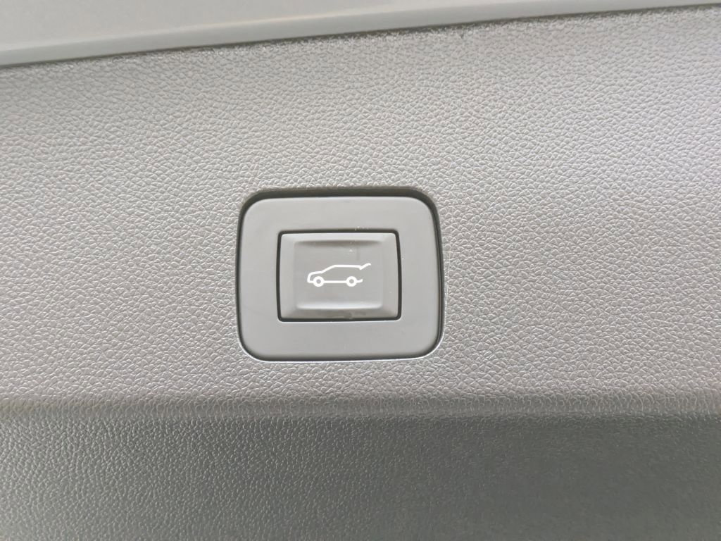 Certified 2026 Buick Encore GX Avenir w/ Avenir Technology Package image 35