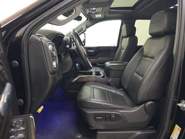 Used 2021 GMC Sierra 1500 Denali w/ Denali Ultimate Package AWD/4WD image 7