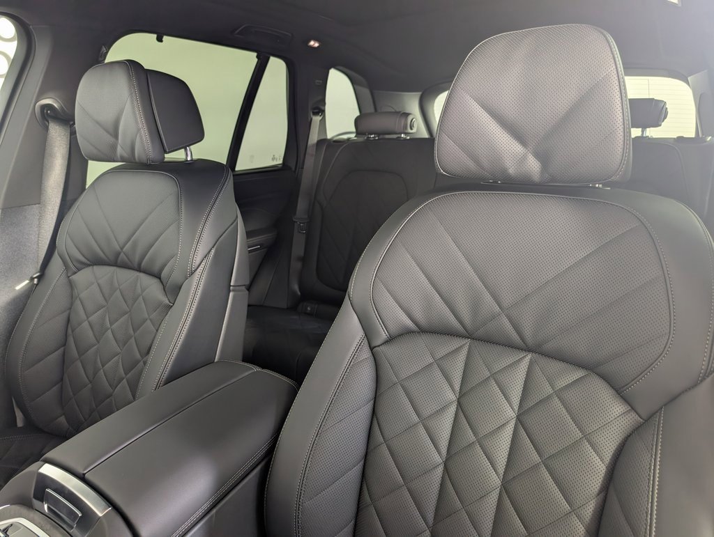 New 2026 BMW X5 xDrive50e w/ Executive Package image 12