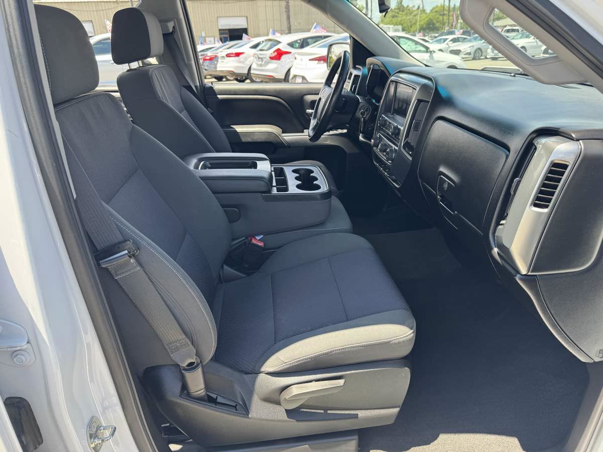 Used 2018 Chevrolet Silverado 1500 LT w/ LT Eassist Package RWD image 14