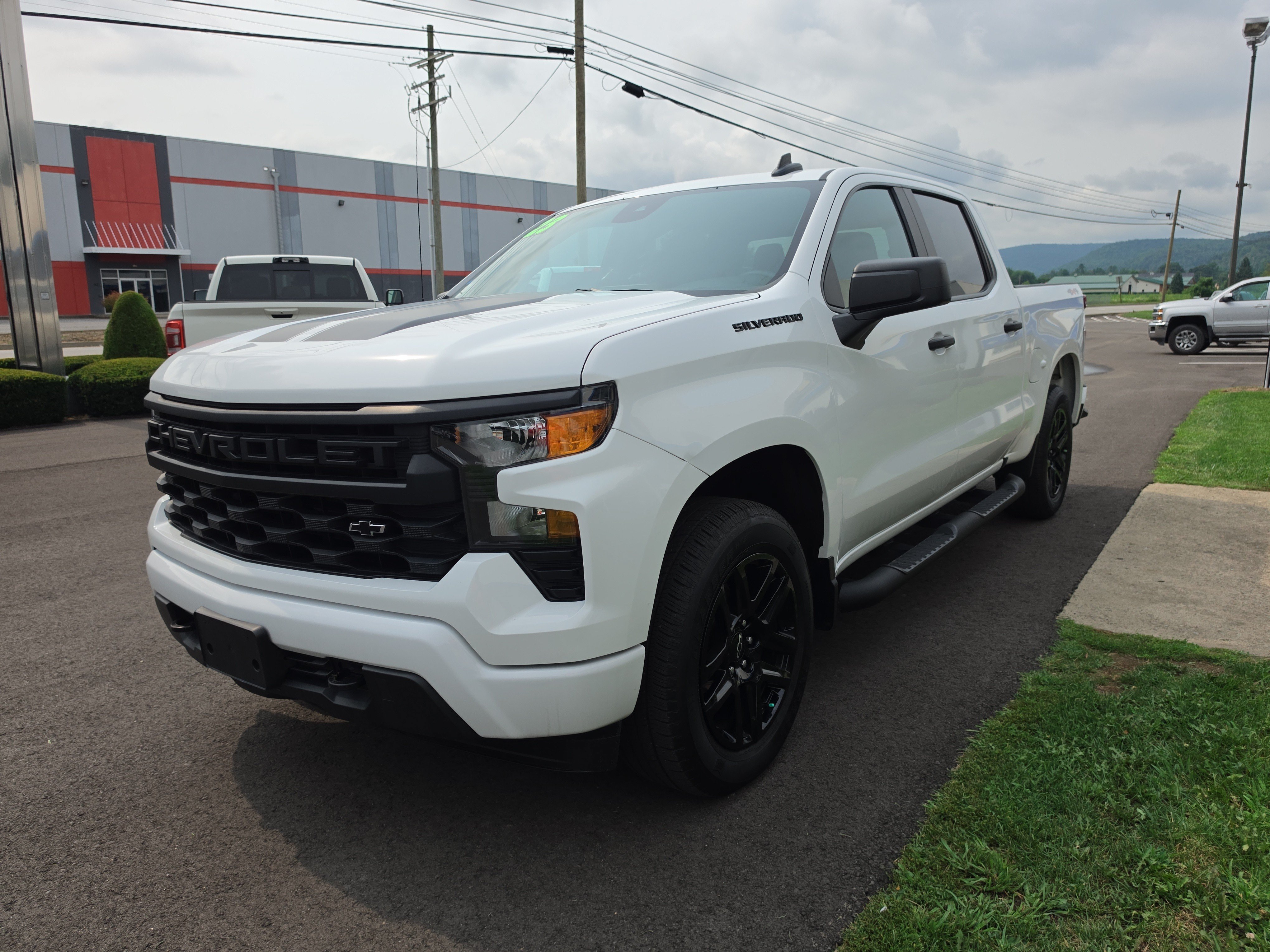 Used 2023 Chevrolet Silverado 1500 Custom w/ Rally Edition AWD/4WD image 8