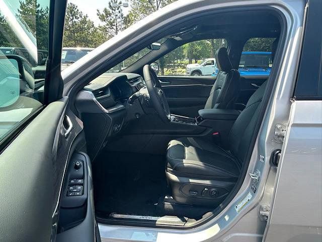 New 2025 Jeep Grand Cherokee Overland image 7