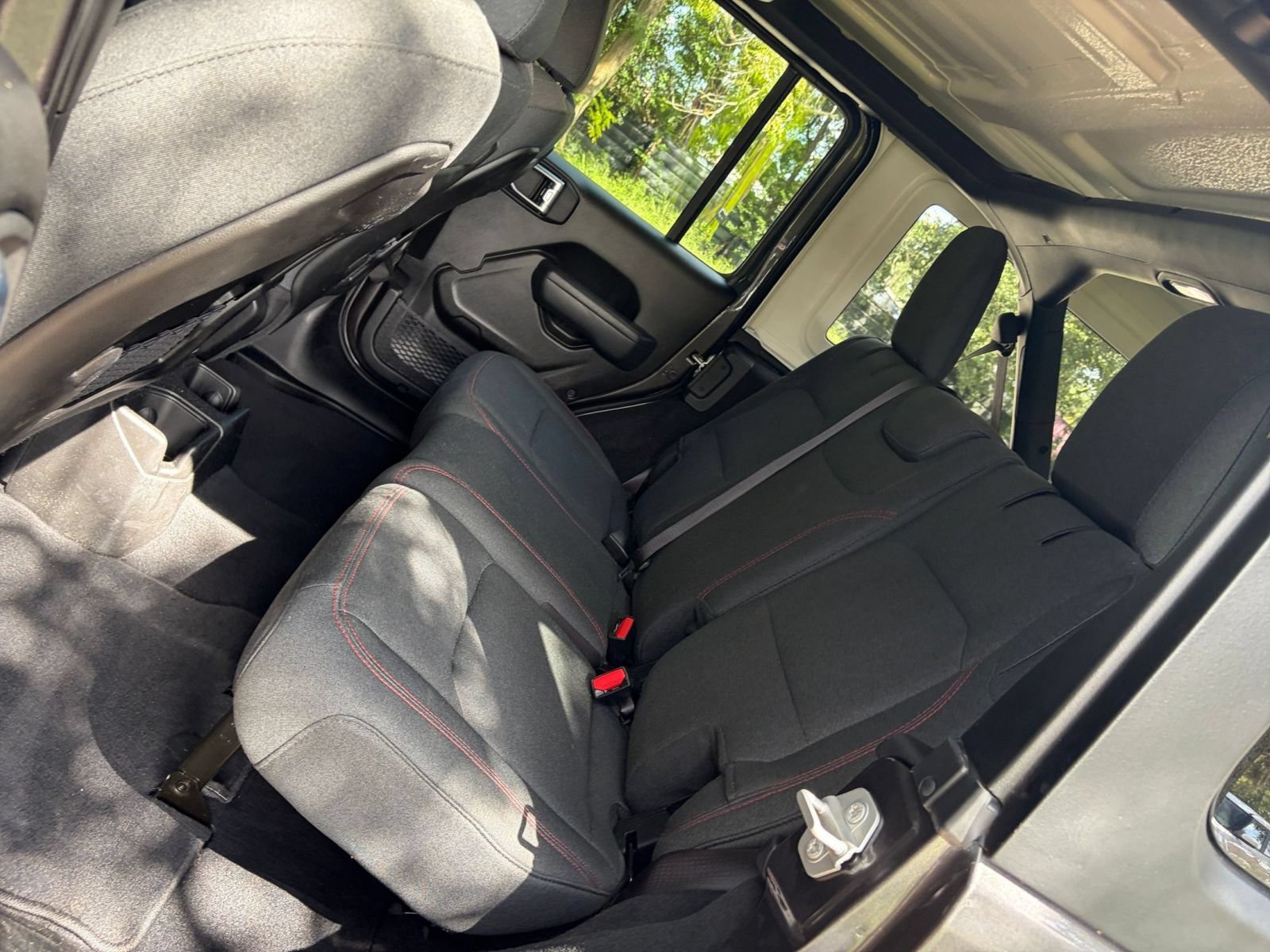 Used 2026 Jeep Wrangler Unlimited Rubicon AWD/4WD image 26