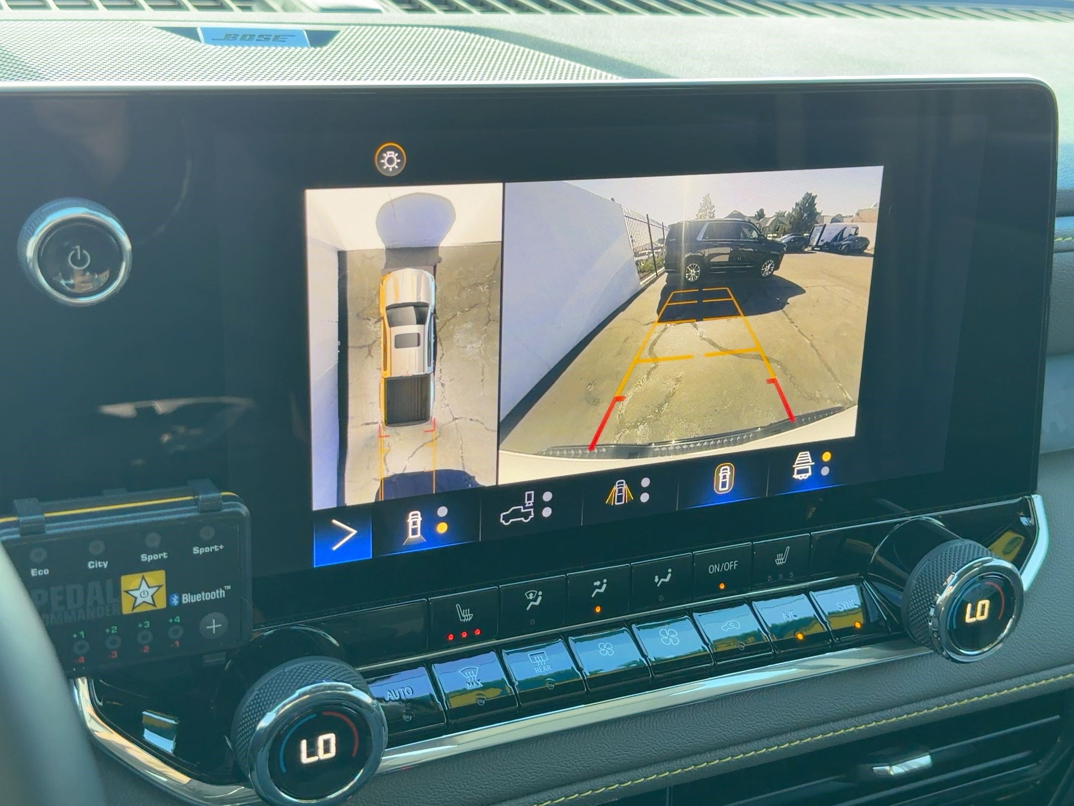 Used 2024 Chevrolet Colorado ZR2 w/ Technology Package image 22