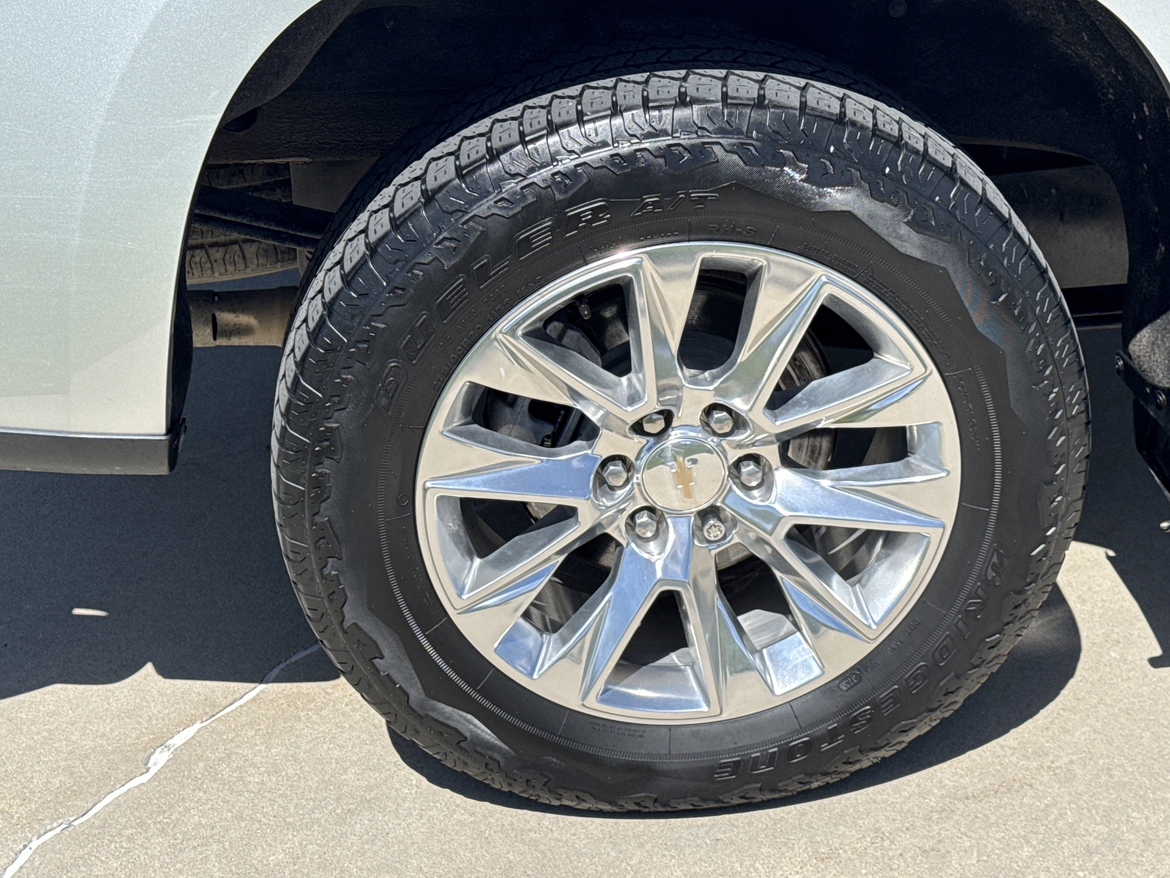 Used 2021 Chevrolet Silverado 1500 LTZ AWD/4WD image 12