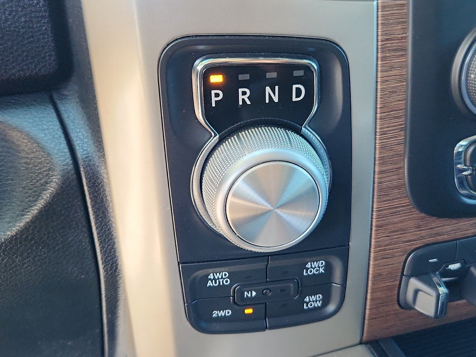 Used 2015 RAM 1500 Laramie w/ Convenience Group AWD/4WD image 22