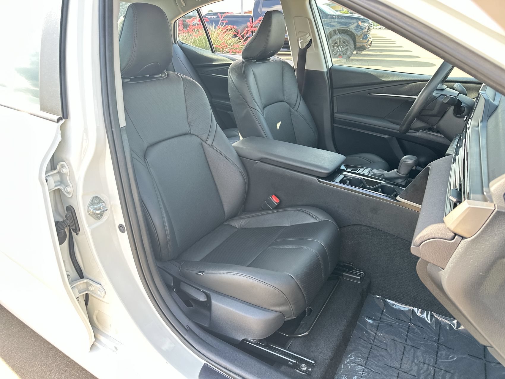 Used 2025 Toyota Camry LE FWD image 25