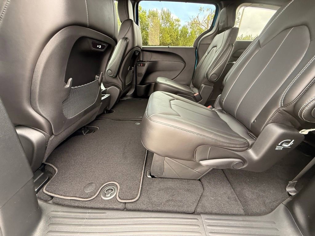 New 2026 Chrysler Pacifica Select image 27