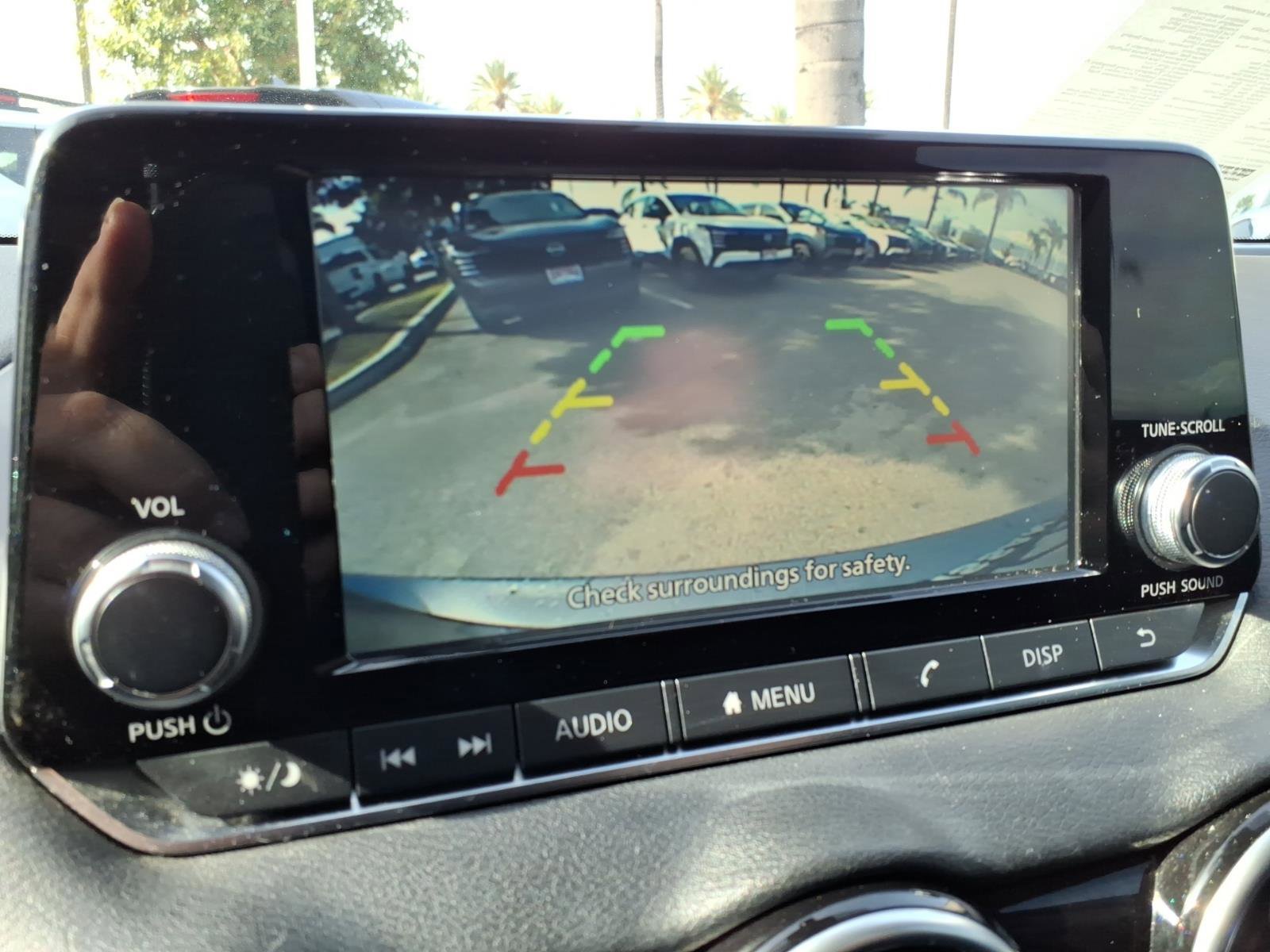 Certified 2022 Nissan Sentra S image 24