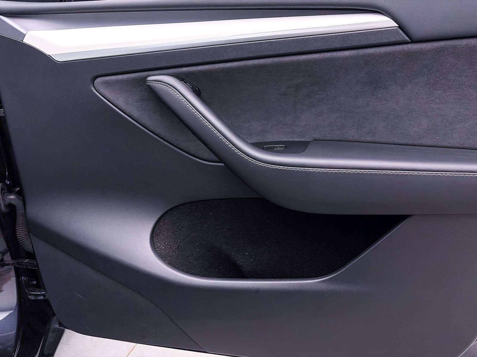 Used 2024 Tesla Model Y Performance image 28