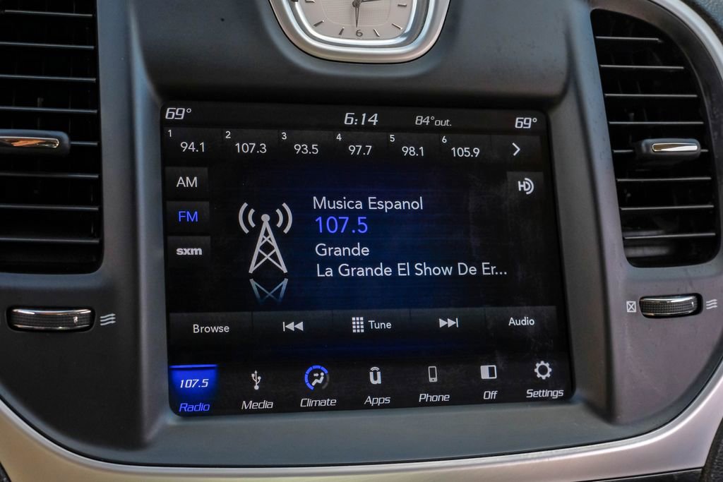 Used 2019 Chrysler 300 Touring w/ Sport Appearance Package image 30