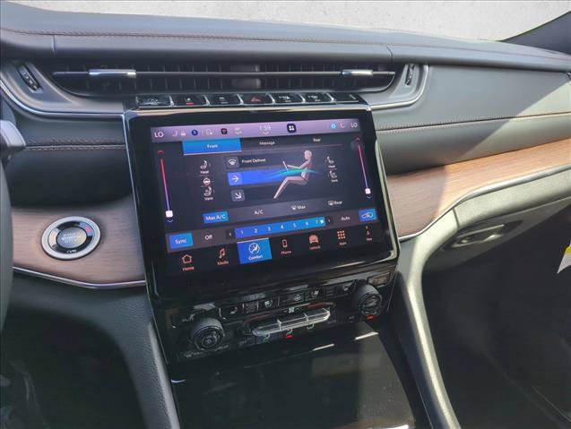 New 2025 Jeep Grand Cherokee Summit w/ Obsidian Package AWD/4WD image 13