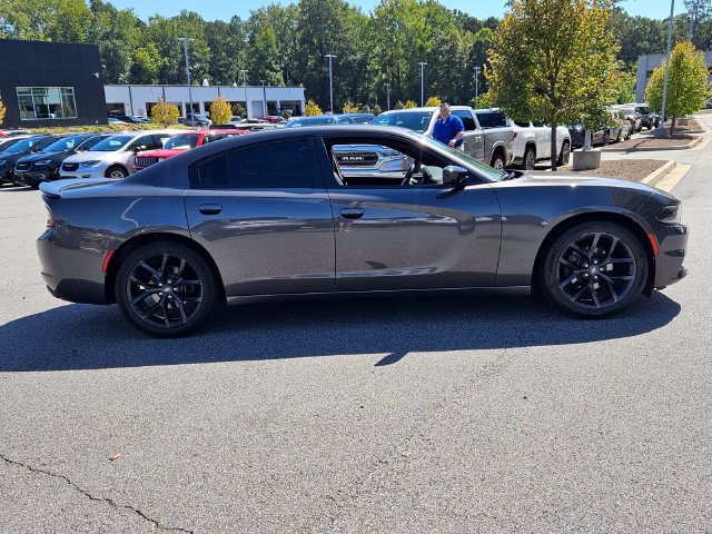 Used 2020 Dodge Charger SXT w/ Blacktop Package RWD image 6