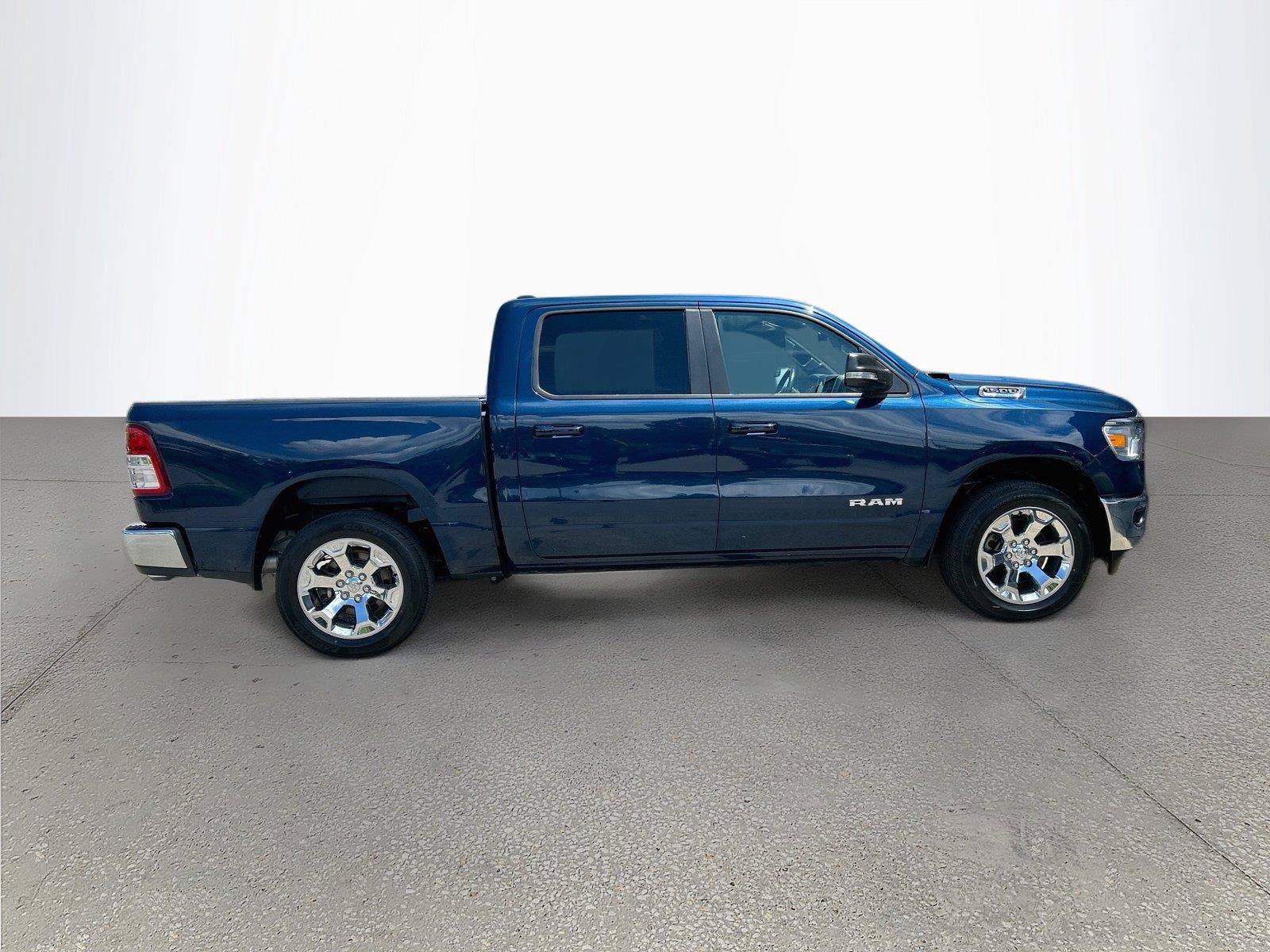 Used 2022 RAM 1500 Big Horn AWD/4WD image 3