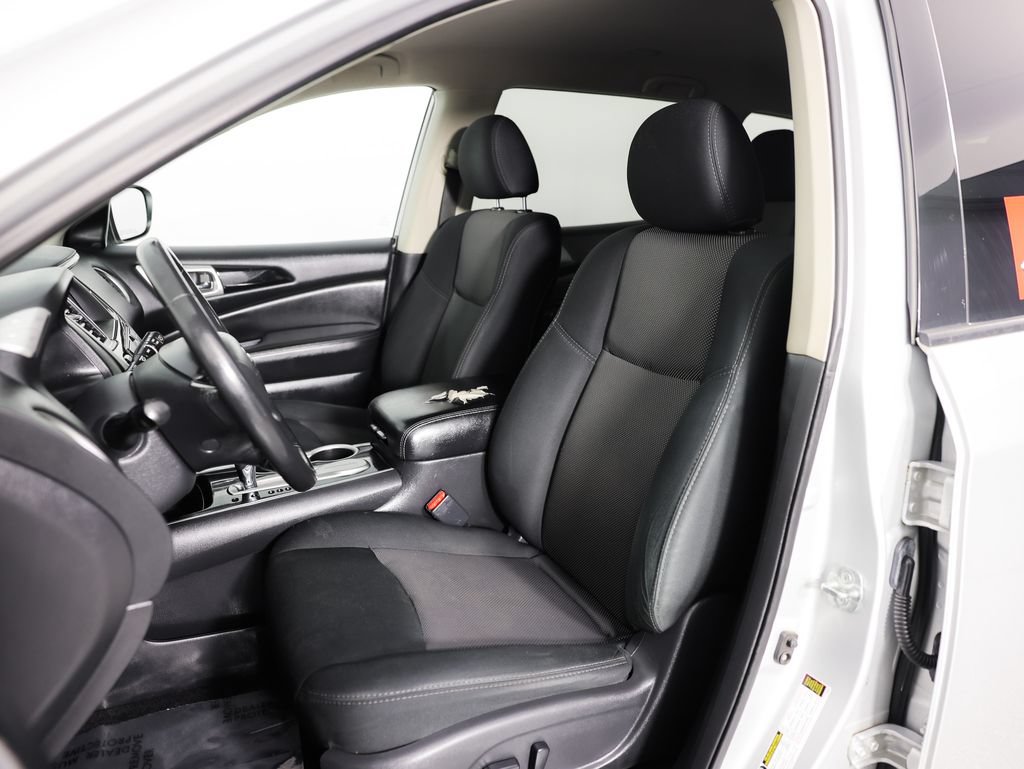 Used 2019 Nissan Pathfinder SV FWD image 21