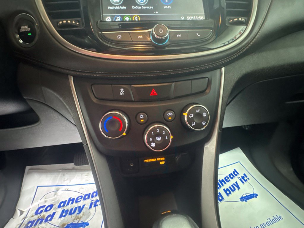 Used 2019 Chevrolet Trax LT w/ LT Convenience Package AWD/4WD image 21