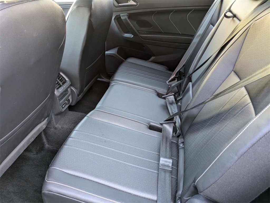 Used 2024 Volkswagen Tiguan SE image 27
