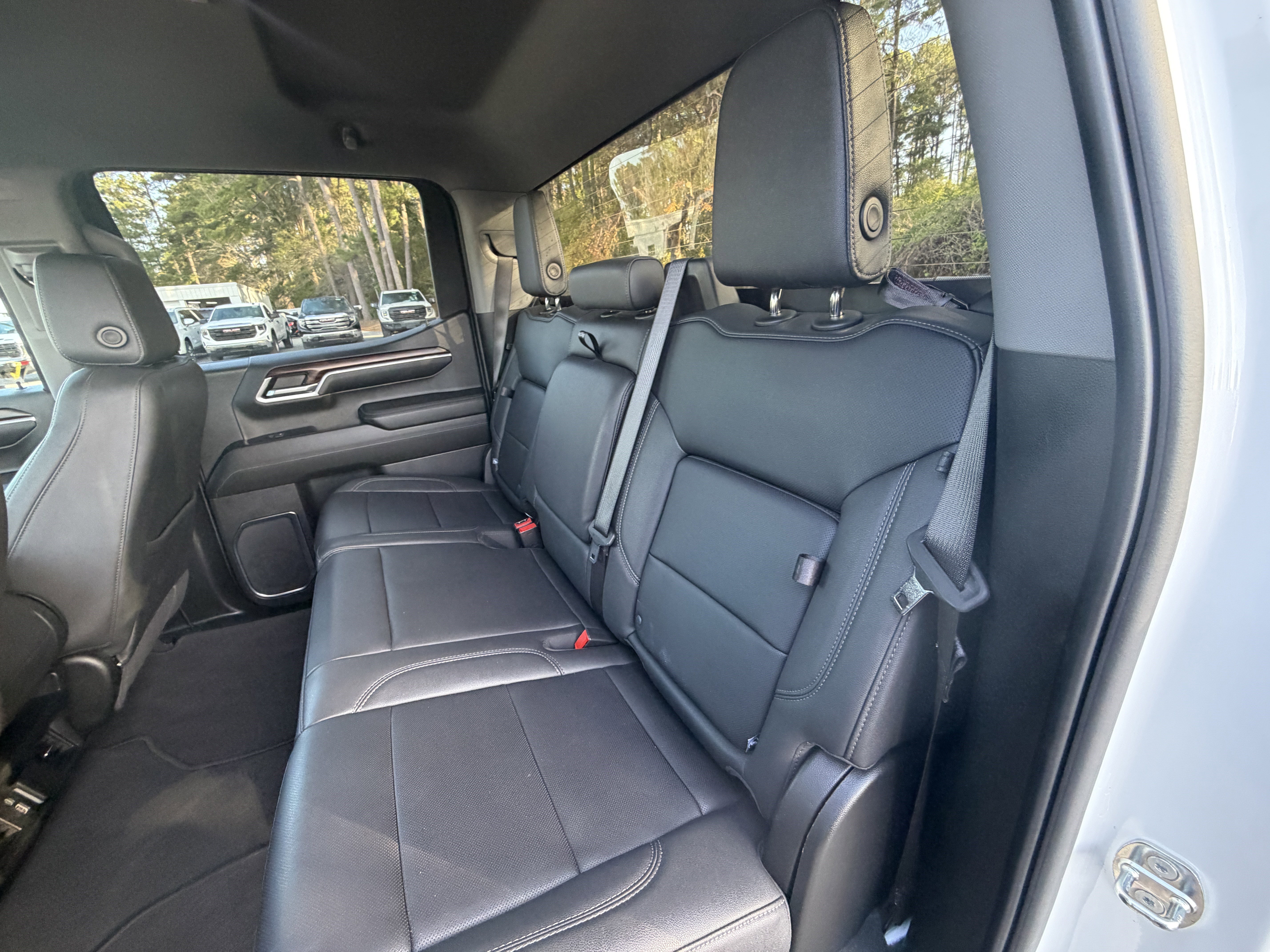 Used 2024 GMC Sierra 1500 SLT AWD/4WD image 20
