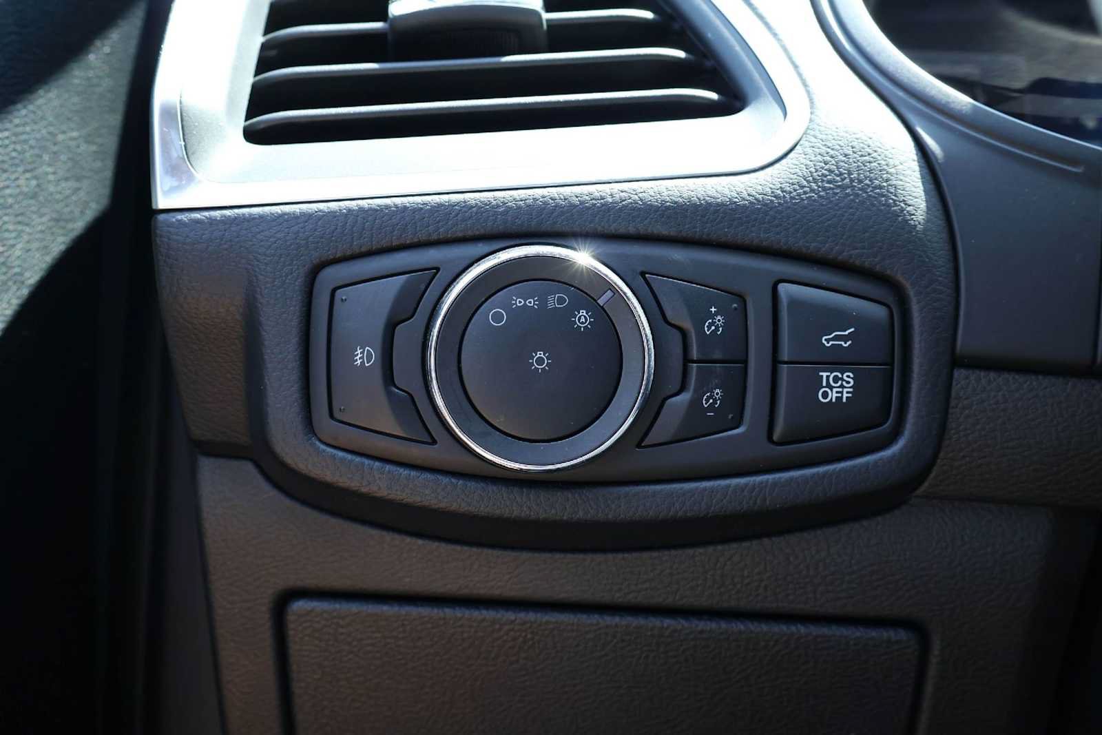 Used 2024 Ford Edge Titanium AWD/4WD image 28